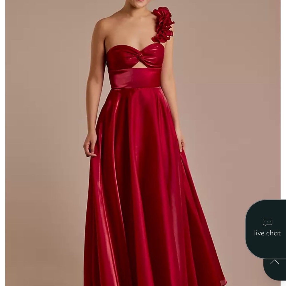 Elegant Red One-Shoulder Evening Gown